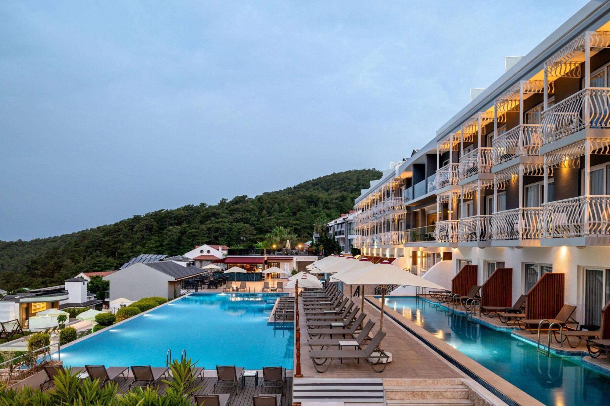 Ramada By Wyndham Fethiye Oludeniz Adult Only Hotel Exterior photo